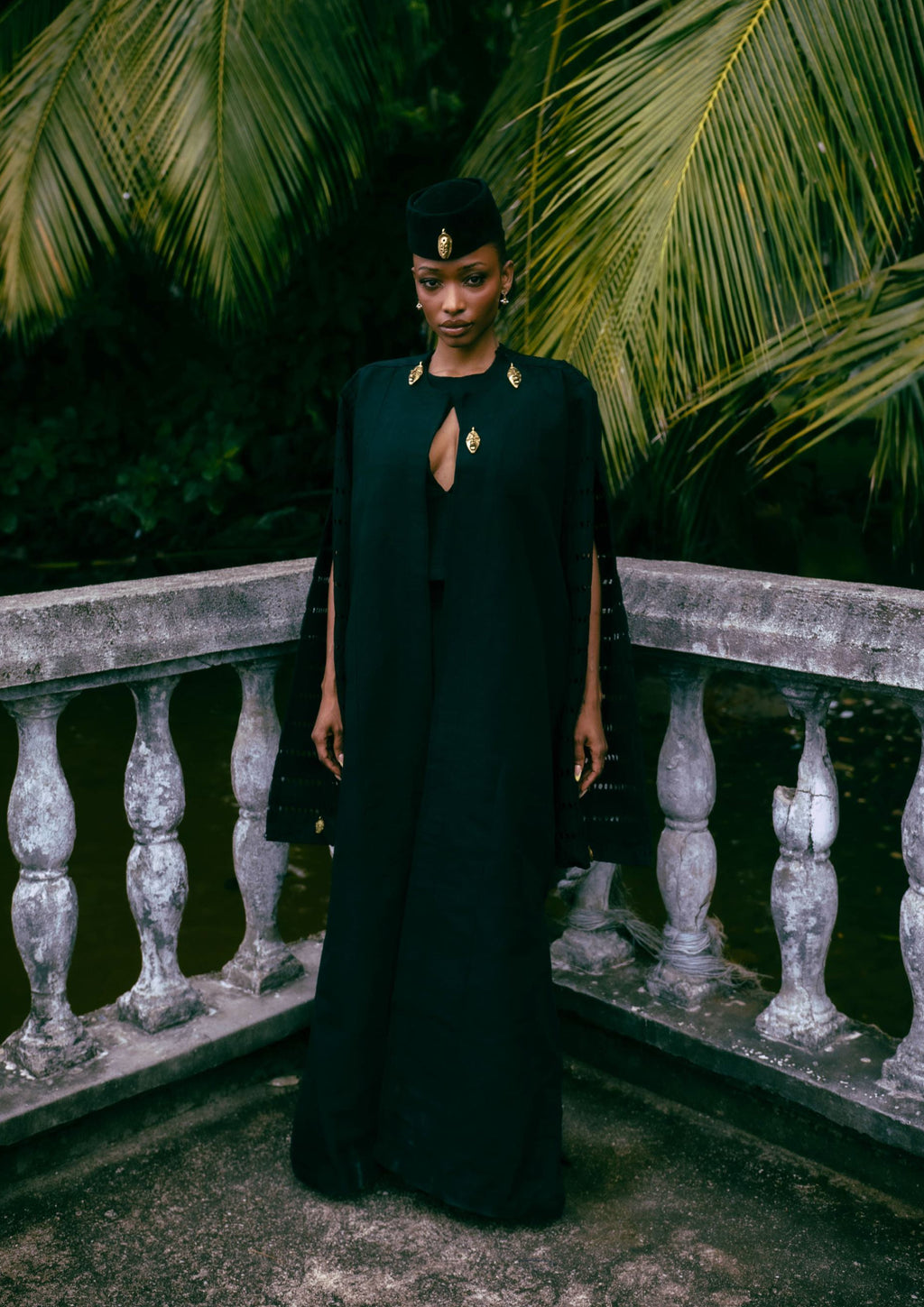 I.N Official Transcendence Abaya