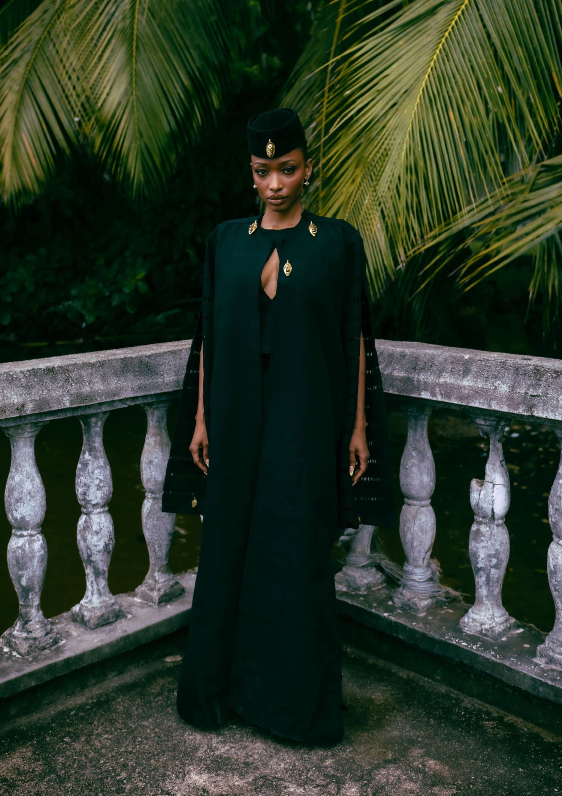 I.N Official Transcendence Abaya