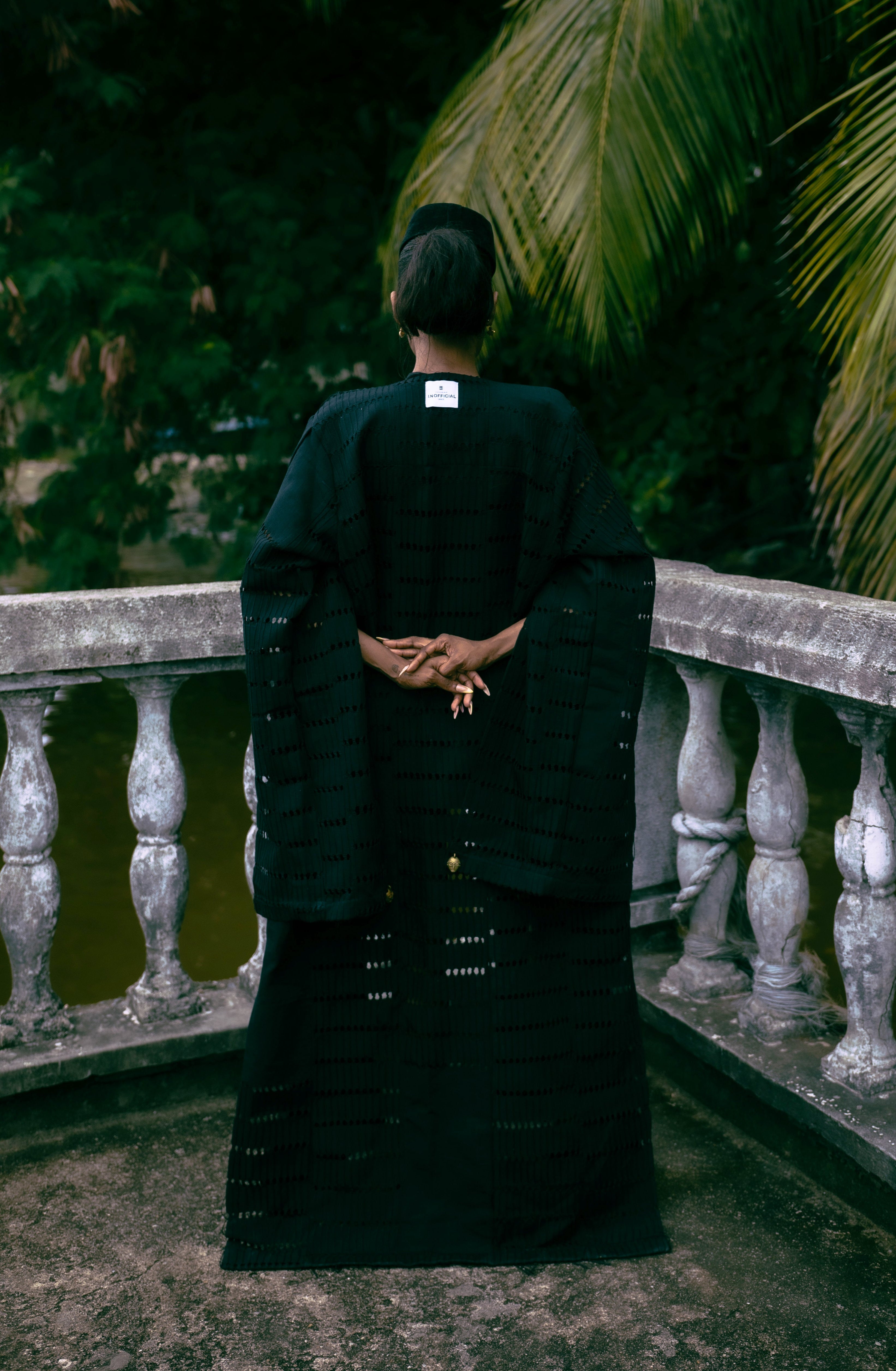 I.N Official Transcendence Abaya