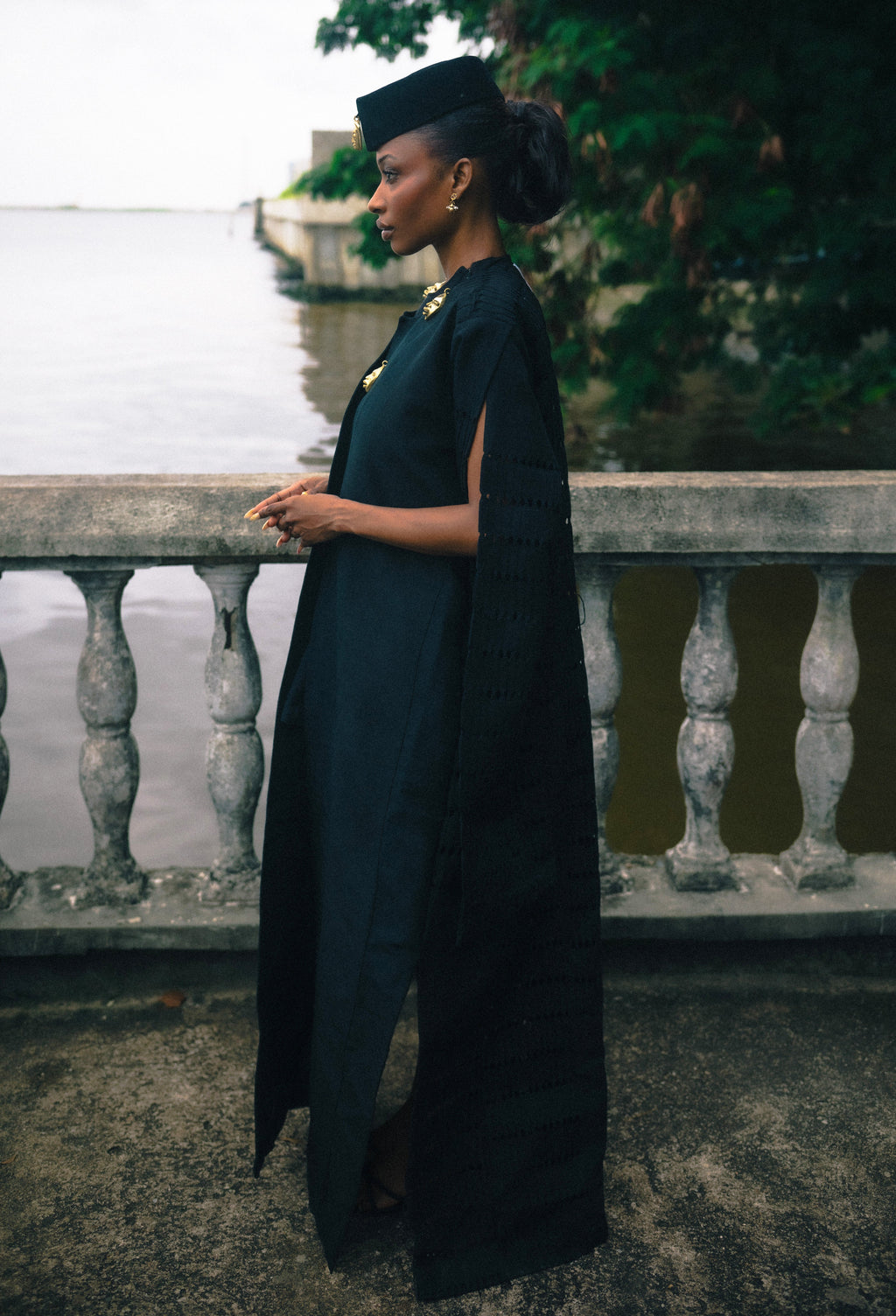 I.N Official Transcendence Abaya