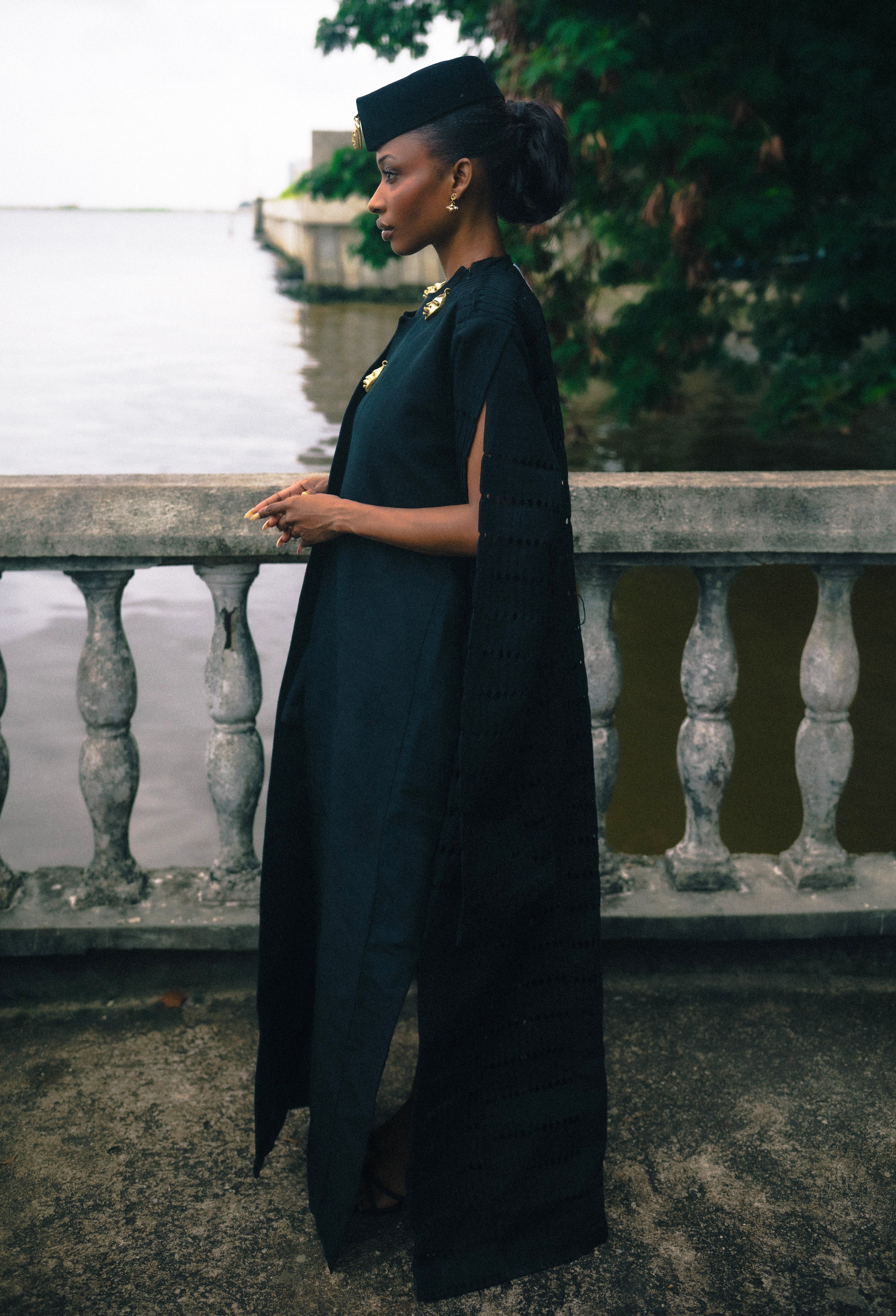 I.N Official Transcendence Abaya